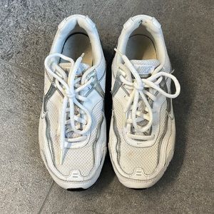 Youth size 5 White Nike Shox